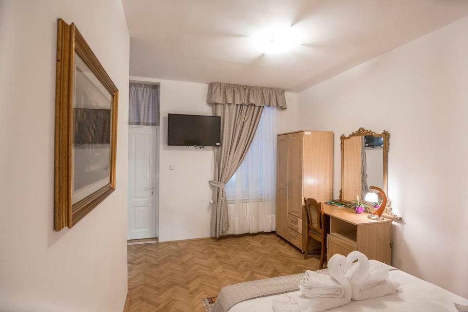 Pensiunea San Gennaro Меркуря-Чук Экстерьер фото